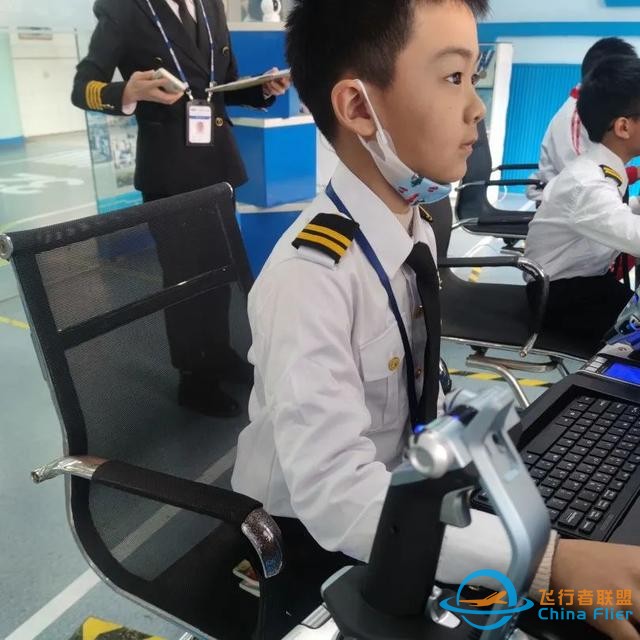 航空科普教育 - 飛行模擬器訓(xùn)練中心-4817