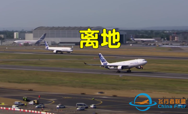 為什么飛機(jī)要在萬(wàn)米高空飛行，飛低點(diǎn)不是更省油更安全嗎？-6568