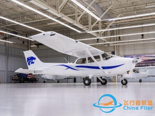 德事隆航空成功向堪薩斯州立大學航空學院交付賽斯納172機隊-9520