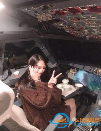 A320客機操縱桿為什么能擺茶盤？側(cè)桿模仿戰(zhàn)斗機，副駕被禁止起落-7540