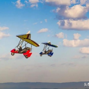 學(xué)飛行：你離天空只差一腳，“一腳油門”