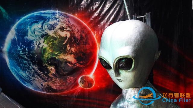 近1600頁(yè)UFO報(bào)告，美國(guó)猜想外星人技術(shù)，或能超光速飛行-8746