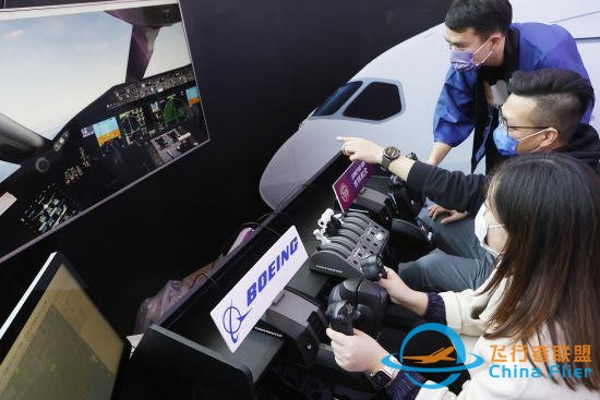 吉祥航空與熊本國際機場、熊本熊三方聯(lián)名快閃活動限時空降上海-5502