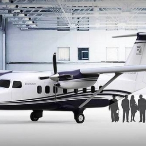 首架賽斯納408空中快車飛機(jī)機(jī)翼與機(jī)身成功對(duì)接