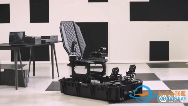 可裝進(jìn)手提箱，VRgineers推出緊湊型VR飛行模擬器-4938