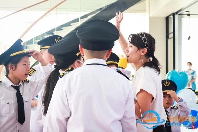 全國助殘日：聽障孩子走進(jìn)航空運(yùn)動(dòng)基地體驗(yàn)?zāi)M飛行-3049