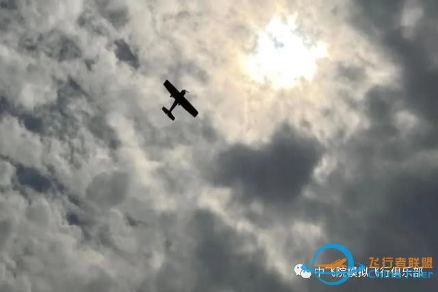 “雛鷹乘風(fēng)起，天高任我飛”——模擬飛行航空志愿服務(wù)團(tuán)進(jìn)校園-4624