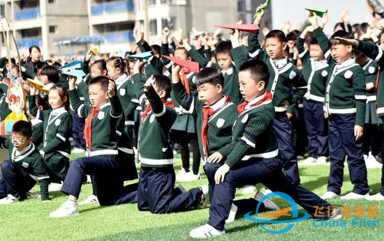 科技?jí)粝腼w上藍(lán)天 浐灞小小少年 逐夢向前-5965