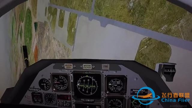 中國(guó)空軍的飛行模擬訓(xùn)練器-6296