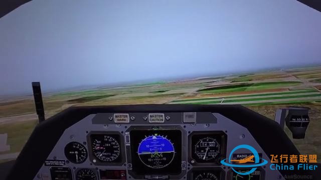 中國(guó)空軍的飛行模擬訓(xùn)練器-9111