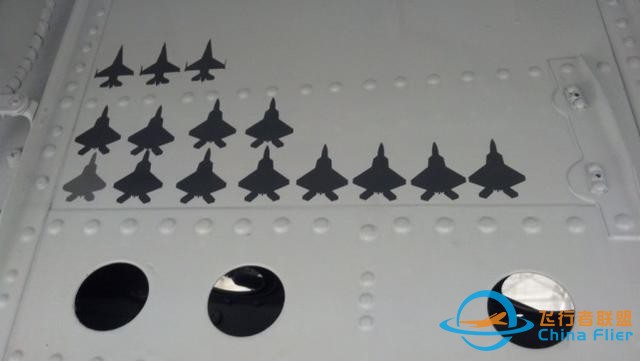 飛行技術(shù)也能彌補(bǔ)裝備差距，二代機(jī)屢次“擊落”F22-6701