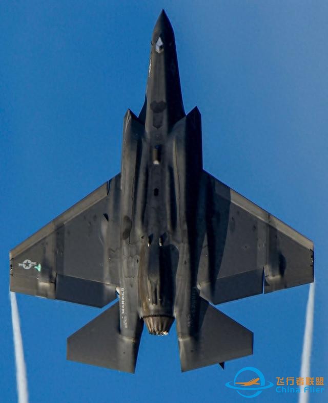 皇牌空戰(zhàn)7：千鈞一發(fā)！F35戰(zhàn)斗機，攔截敵方已升空的導(dǎo)彈-1225