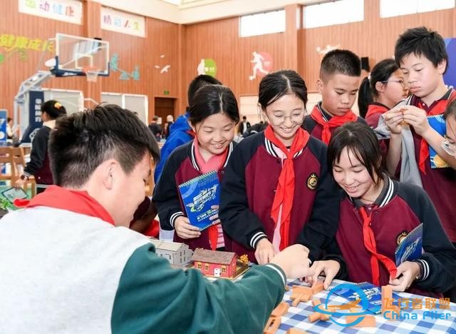 “呼呼呼……”夢(mèng)想起飛！嘉定區(qū)青少年模型節(jié)舉行-7321