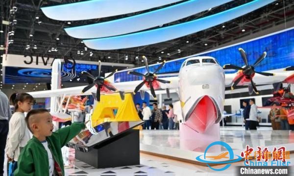 亞洲通用航空展閉幕 共成交239架飛機(jī)-6742