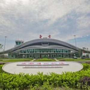 五一出游新玩法，到成都淮州機(jī)場(chǎng)體驗(yàn)?zāi)M飛行