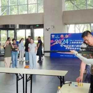 “投籃王”“旱地冰壺”“模擬飛行”…這場(chǎng)白領(lǐng)運(yùn)動(dòng)會(huì)趣味十足