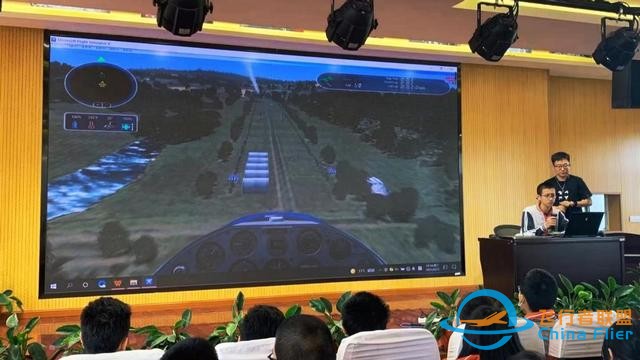 模擬飛行進校園，共筑全民航空夢-8019