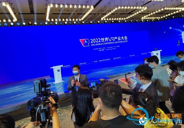 江西南昌：2022世界VR產(chǎn)業(yè)大會(huì)展會(huì)火熱布展-8163