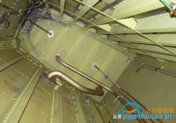「飛行小知識(shí)」關(guān)于飛機(jī)油箱那些事-9970