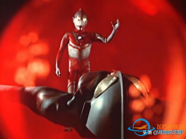 奧特曼的科技有多發(fā)達(dá)？超光速飛行、隨手爆星-1385