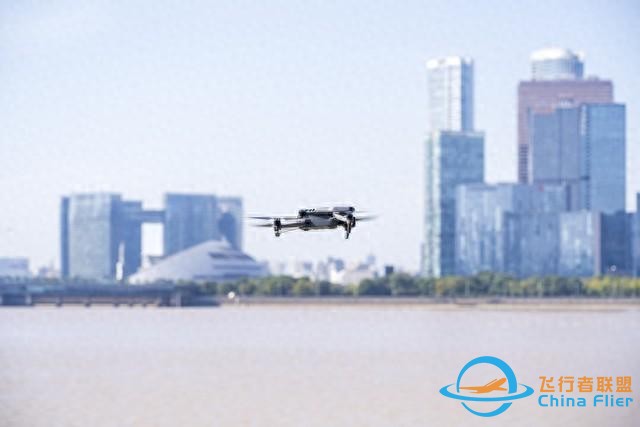 低空經(jīng)濟(jì)是未來經(jīng)濟(jì)的新引擎！沒學(xué)歷沒技術(shù)的我們?cè)撊绾稳刖郑?1304