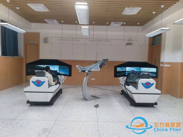 未來之鷹航空向魯西航空和雛鷹啟航飛行交付設(shè)備-1184