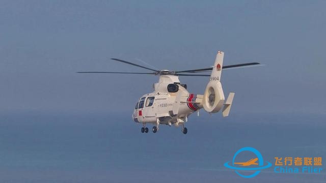 黃巖島上空緊張一幕：解放軍直9如泰山壓頂，菲方女記者直呼上帝-6248