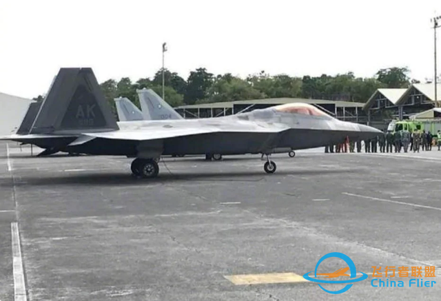 美軍情況越發(fā)不妙，美媒下了最后結(jié)論：F-35和B-21不敢輕易進(jìn)南海-6871